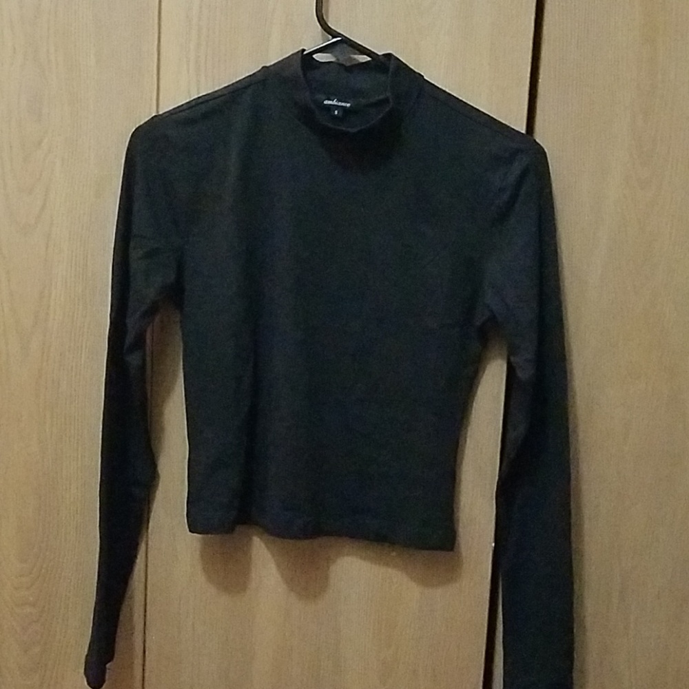 Mockneck crop top
